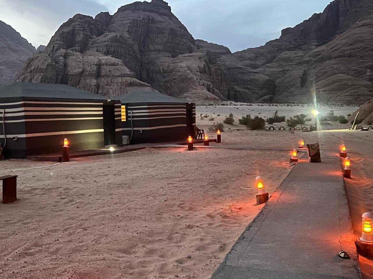 Scarlet Luxury Camp وادي رم المظهر الخارجي الصورة