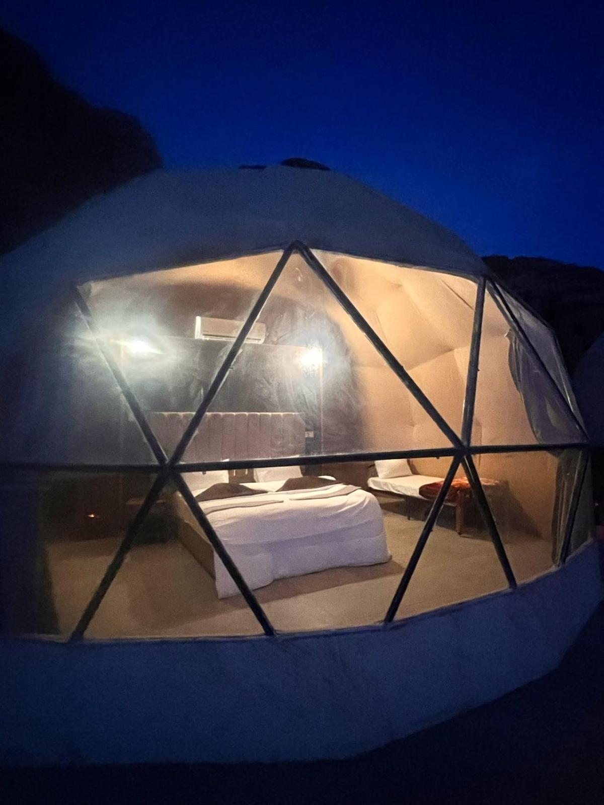 Scarlet Luxury Camp وادي رم المظهر الخارجي الصورة